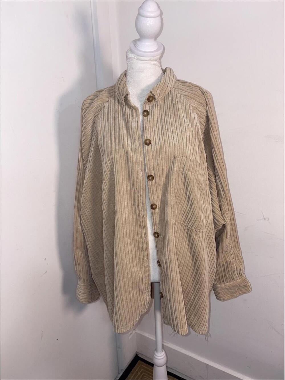 Urban‎ Outfitters Brendan Corduroy Button-Through Shirt in Beige Large Dolman